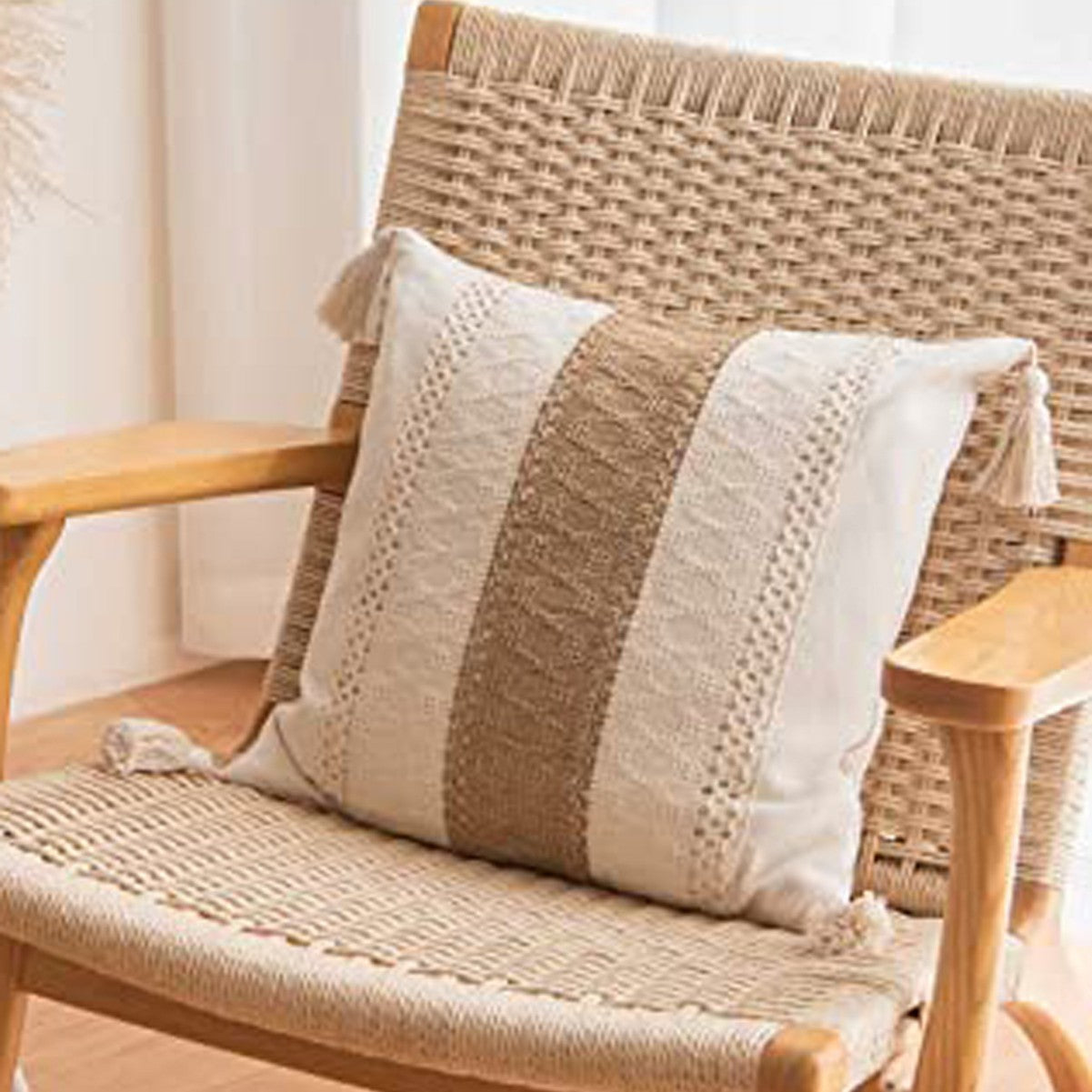 Nordic Minimalist Beige & Linen Patchwork Tassel Pillow Set of 4 – Decorative Throw Cushions with Pillow Covers for Sofa, Bedroom & Living Room